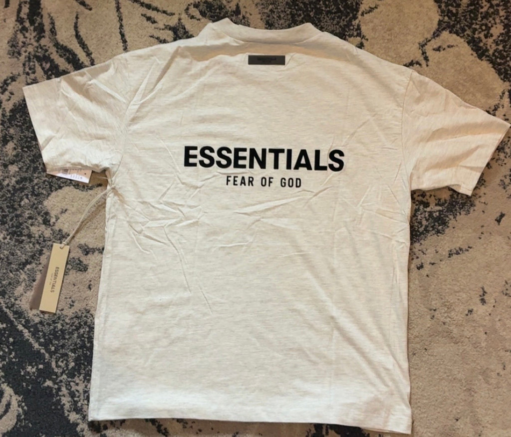Fear of God Essentials Tee-Shirt SS22 — Light Oatmeal