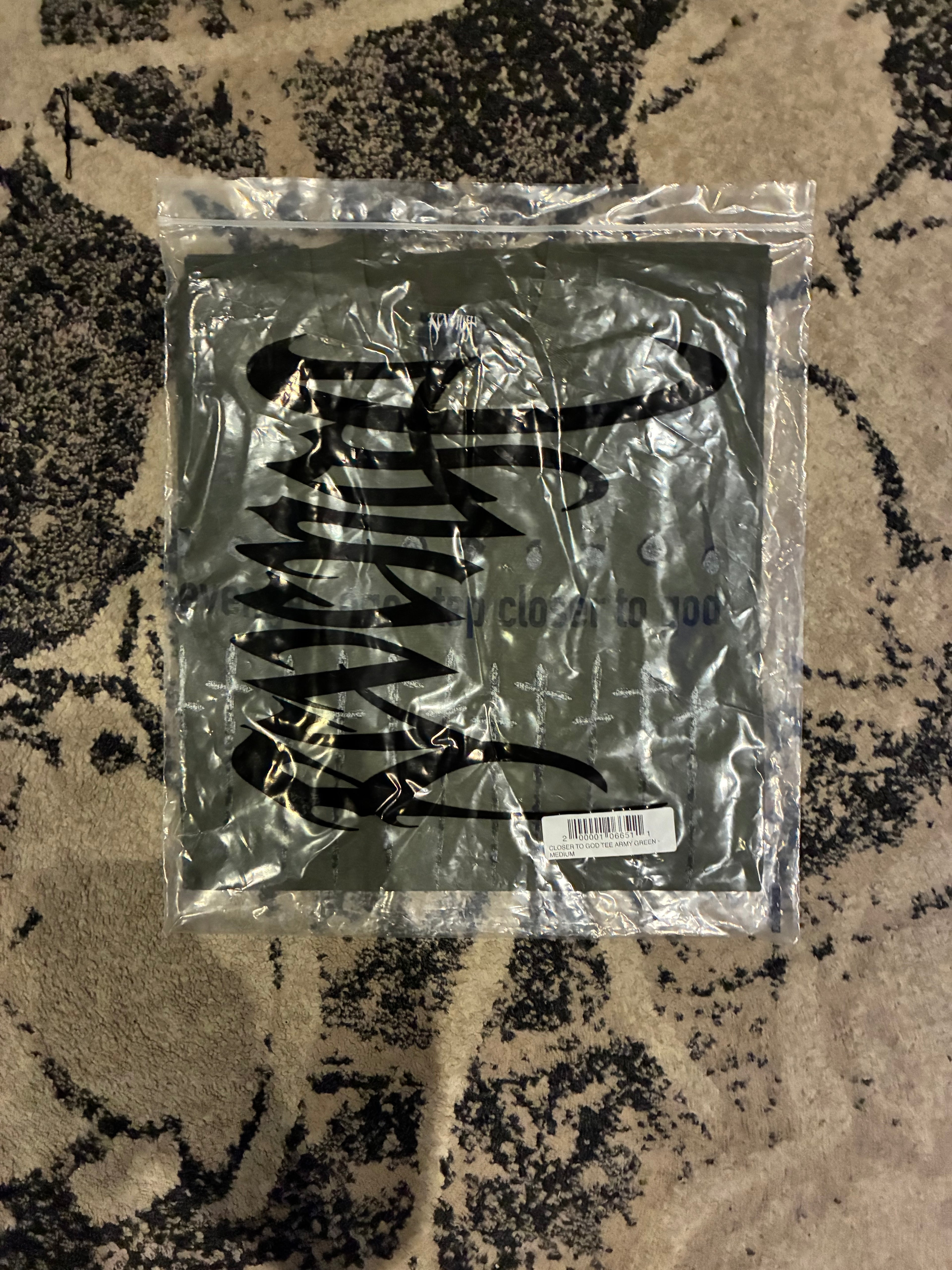 REVENGE *Closer To God* Tee-Shirt -Army Green