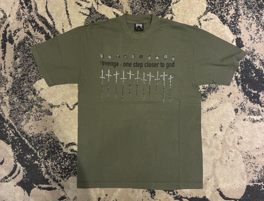 REVENGE *Closer To God* Tee-Shirt -Army Green